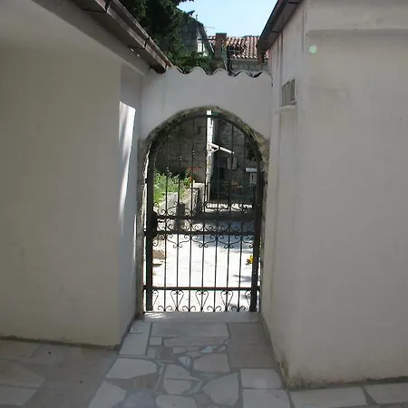 Center Split