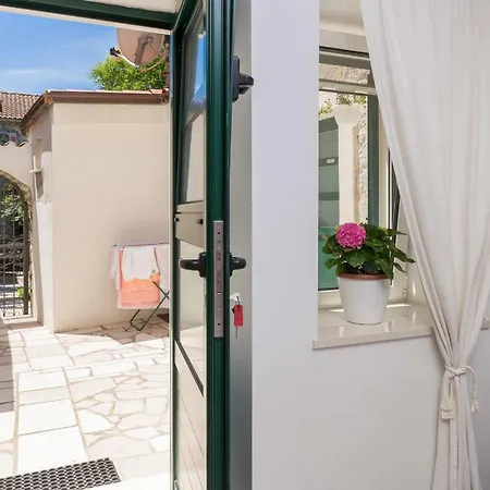 Center 3* Сплит