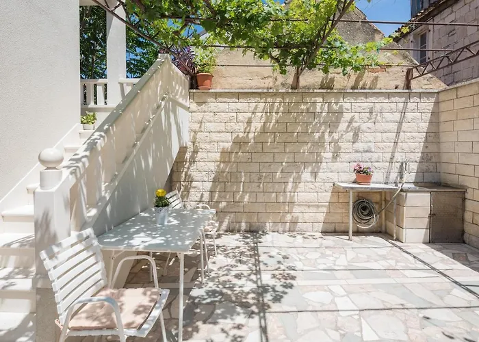 Center بيت ضيافة 3*