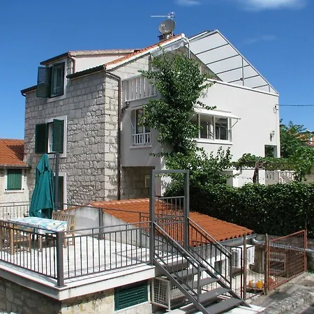 Center Vendégház 3*